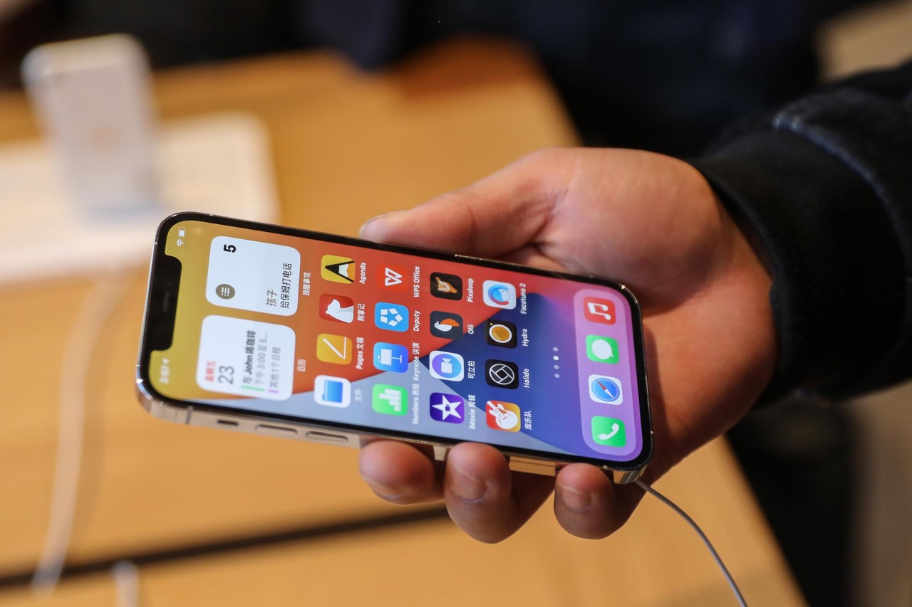 Duwen maak een foto Tutor Sterke vraag naar nieuwe iPhone leidt tot recordkwartaal voor Apple | Het  Nieuwsblad Mobile