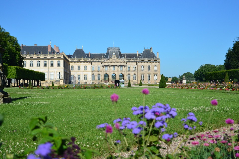 Voor een bezoek aan het imposante kasteel van Lunéville en de prachtige tuinen trek je best de nodige tijd uit. 