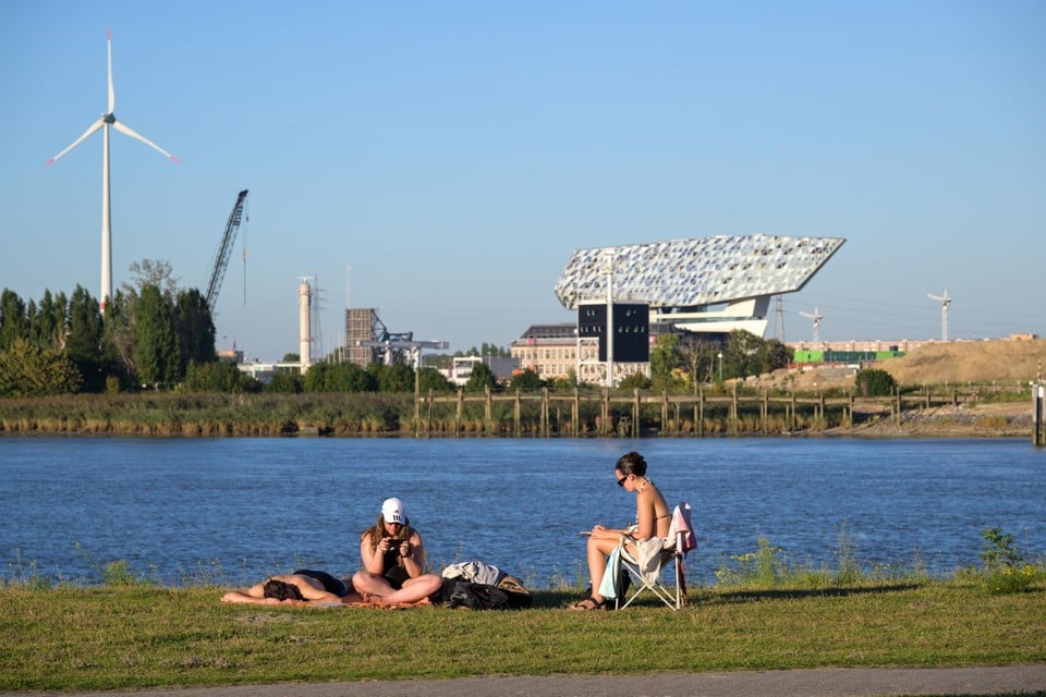 April started this year more sunny than ever, last month was also warmer and dry than normal