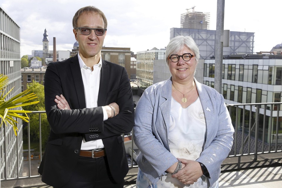 Huidig rector Rik Van de Walle en zijn vicerector Mieke Van Herreweghe zijn de enige kandidaten om zichzelf op te volgen. 