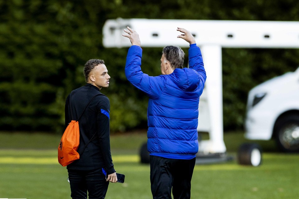 Noa Lang en Louis van Gaal.