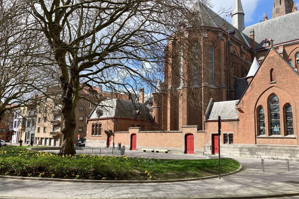 Het pleintje bij de Sint-Jozefskerk wordt het centrum van het project ‘Ken je buren’
