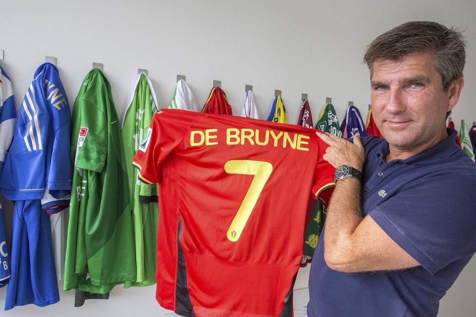 Patrick De Koster, makelaar van De Bruyne, blijft tot nader orde in de cel. 