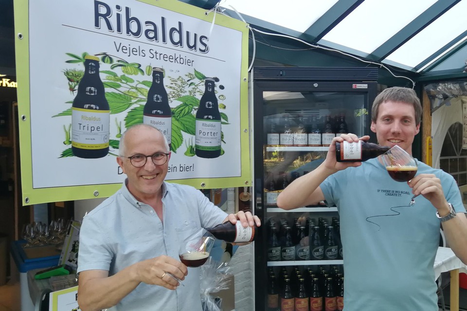 Alex en Lennert Vissers hebben voor de tiende verjaardag van hun Ribaldus Bieren een nieuwe Dubbel aan het gamma toegevoegd. 