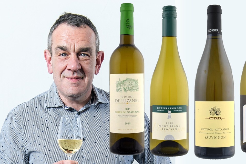 Onze wijnkenner Alain selecteert witte wijn voor bij de mosselen | Nieuwsblad