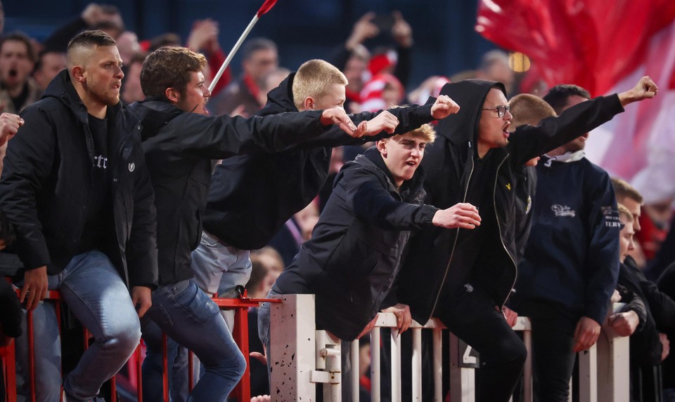Vreugde bij de meegereisde fans van KV Kortrijk.