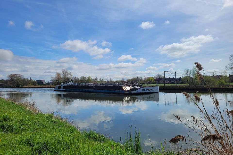 Het kanaal Roeselare-Leie wordt opgewaardeerd.