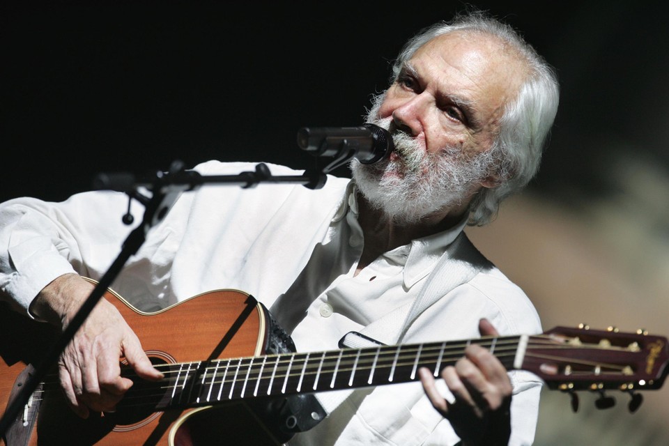 Georges Moustaki speelde zijn laatste optreden in 2009. 