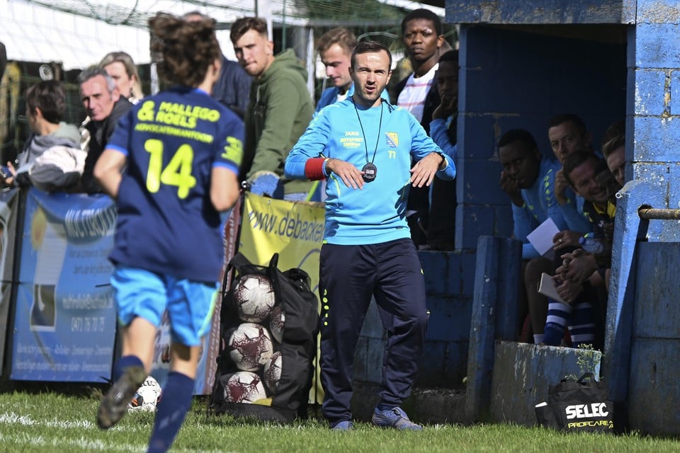 Rivera is aan zijn tweede seizoen bezig bij de Kletsers waar hij na een jaar als assistent van Frederik Van Biesen het roer overnam. “Ik ben pas 37 en was niet meteen van plan om zo snel te starten als hoofdcoach, maar plots passeert de trein en dan moet je erop springen.”