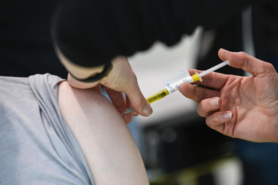Kleuteronderwijzers uit Bilzen, Hoeselt en Riemst werden onterecht op de vaccinatielijst gezet.  