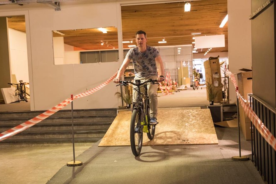 kandidaat Vesting Grand Nieuwe fietswinkel heeft grootste testparcours van Vlaanderen, want “wie  een e-bike koopt, moét die testen” (Waregem) | Het Nieuwsblad Mobile