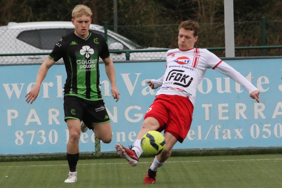 Noah De Ridder (links) mag sinds Nieuwjaar officiële wedstrijden spelen en wordt steeds belangrijker voor Jong Cercle.