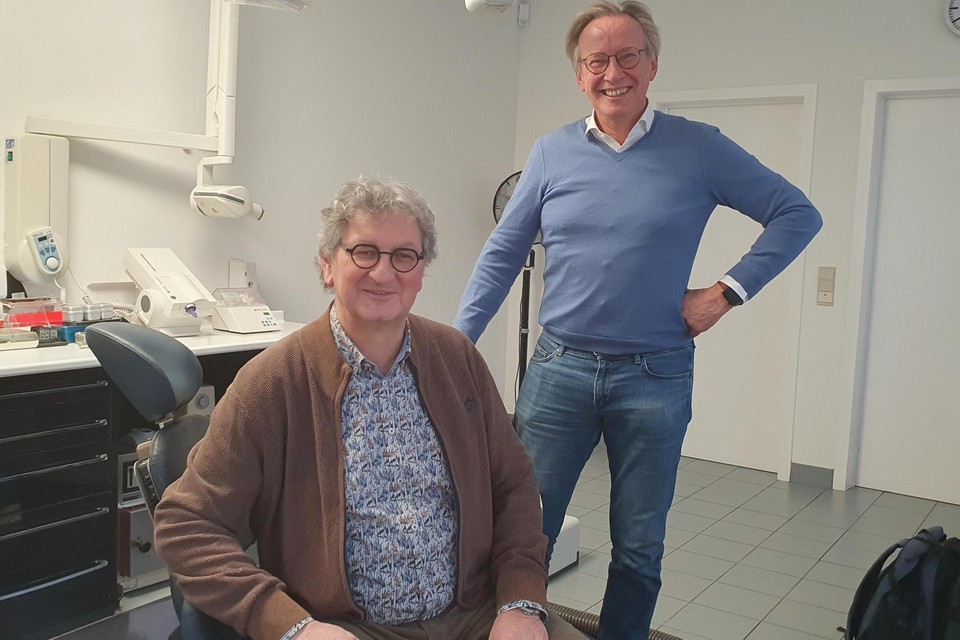 Tandartsen Michaël Beeckman en Marc Claus: “Wij zijn geen fossielen van de tandheelkunde, hé.”