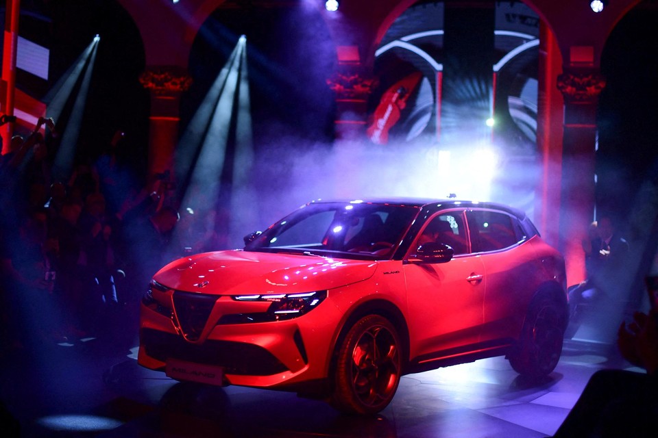 Nog geen week nadat de Milano gelanceerd werd, veranderde de Italiaanse autobouwer de naam van het nieuwe model naar Junior.