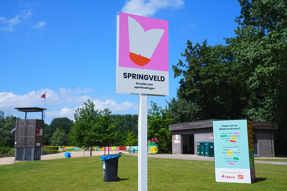Het ‘Springveld’ is de zone voor wie wil frisbeeën of badmintonnen. 