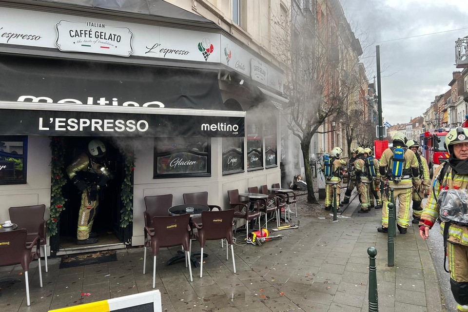 De Brusselse brandweer was aanwezig met twee pompen. 