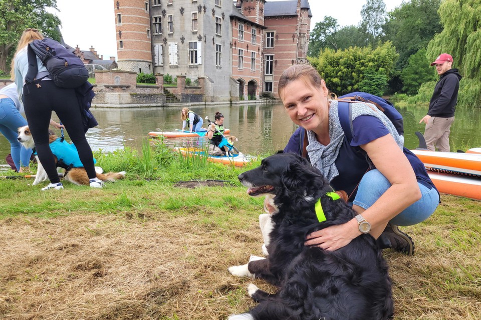Veronique De Cabooter (52) uit Schepdaal vindt het hondenfestival heel leuk. “Eens iets anders en heel plezant voor de baasjes en hun hondjes”, zegt ze. 
