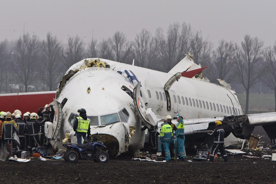 Passagiers ontvingen onder meer beelden van een vliegtuig van Turkish Airlines dat in 2009 bij Schiphol neerstortte. 