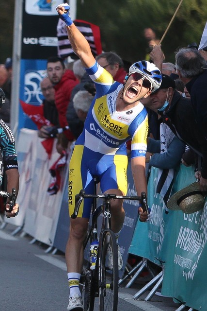 Zaterdag sprintte Arne Marit sneller dan Viviani en Coquard in de GP du Morbihan.