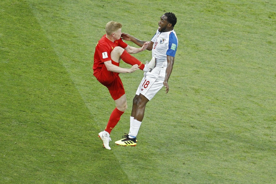 Tejada (right) in action against the Red Devils at the World Cup in Russia.
