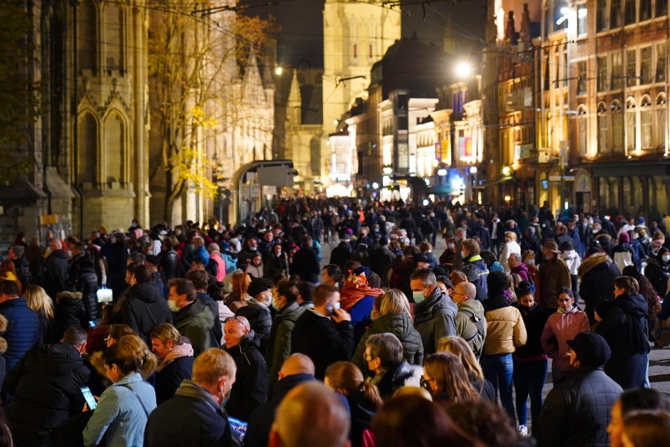 Tienduizenden mensen bezochten Gent op één avond, tijdens het Lichtfestival. “Dan kan je toch niet over een ‘onbereikbare’ stad spreken?” 