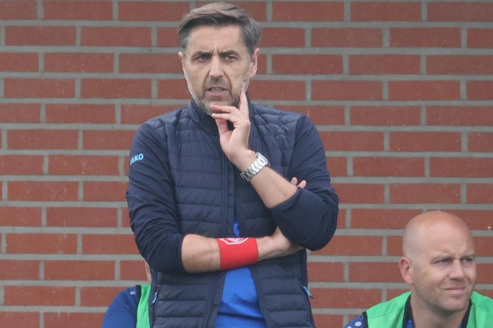Hooglede-trainer Filip Comptaert: “Dit is wel niet meer of minder dan een momentopname op ons traject richting het ultieme doel van dit seizoen, de titel.” 