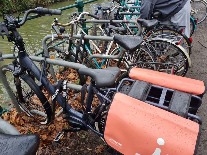 parfum ding erosie Voor één keer stond Sarahs dure fiets thuis niet slotvast, binnen de 10  minuten was hij weg: “Hoeveel lef moet je hebben?” (Gent) | Het Nieuwsblad  Mobile