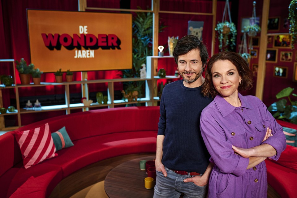 Het eerste seizoen van ‘De wonderjaren’ presenteerde Siska Schoeters samen met Dieter Coppens. 
