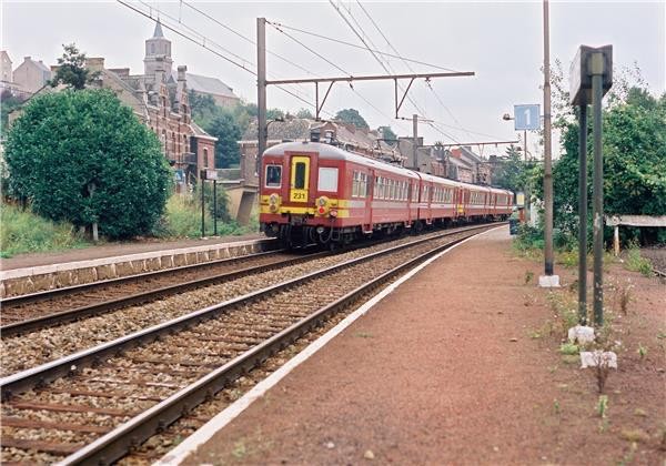Een trein uit 1998, het jaar dat vrouwen voor het eerst als treinbestuurder aan de slag konden
