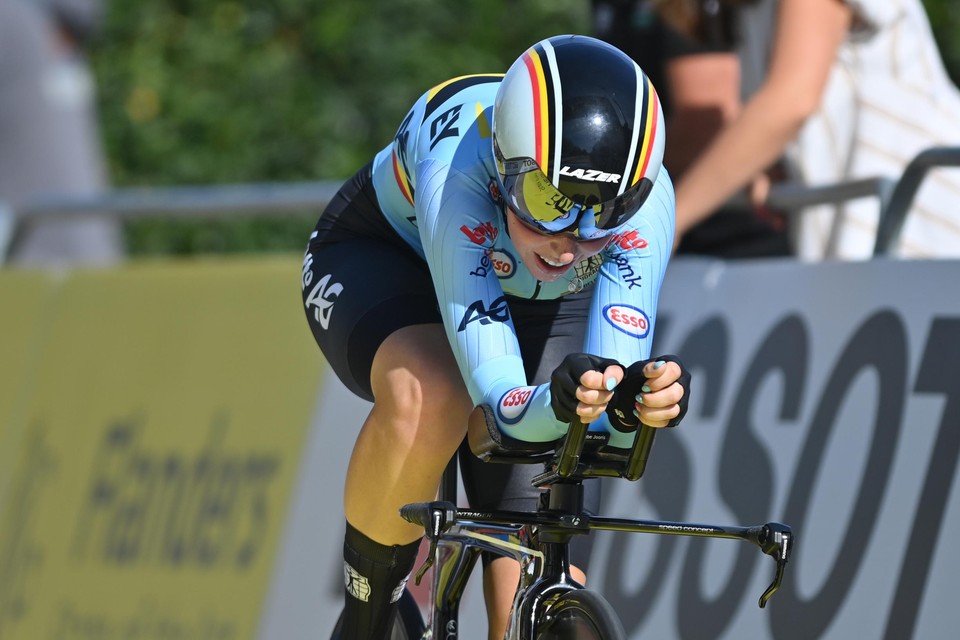 Febe Jooris tussen Knokke-Heist en Brugge op weg naar de negende plaats.