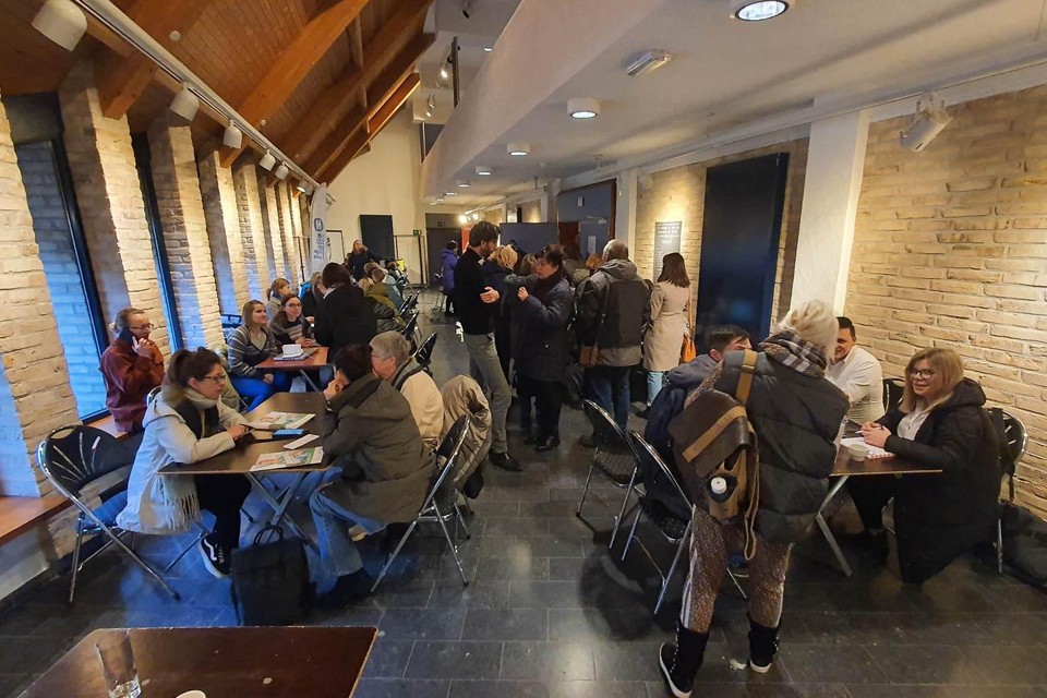 In de foyer van het stadhuis konden Oekraïense vluchtelingen al meteen een eerste sollicitatiegesprek doen.