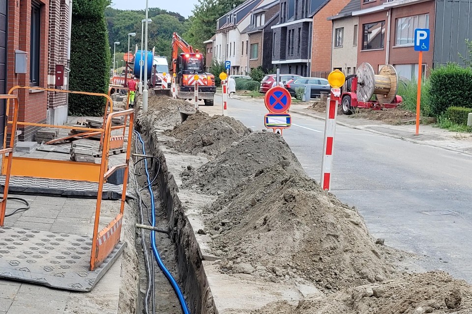 Burgemeester Callaerts huivert van een beeld zoals dit in buurgemeente Aartselaar.