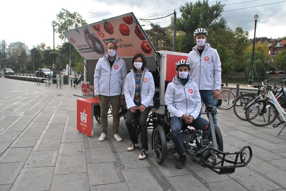 Hilde en haar team aan het Flageyplein. 