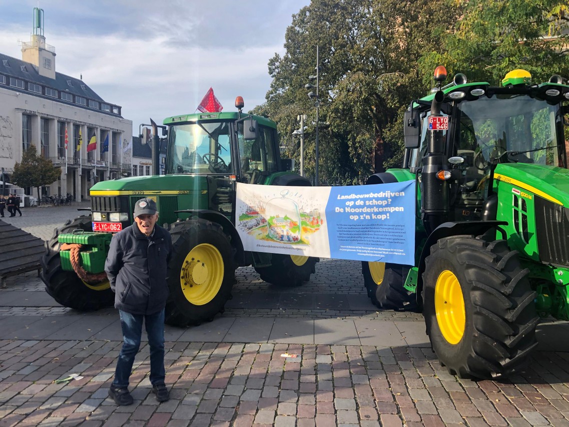 Landbouwers Turnhouts Vennengebied voeren actie op Grote Markt (Turnhout) |  Het Nieuwsblad Mobile