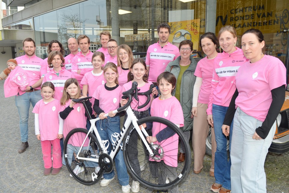 Samen met vrienden stelde papa Pieter de fietsroute ‘Ronde van Lara’ voor.