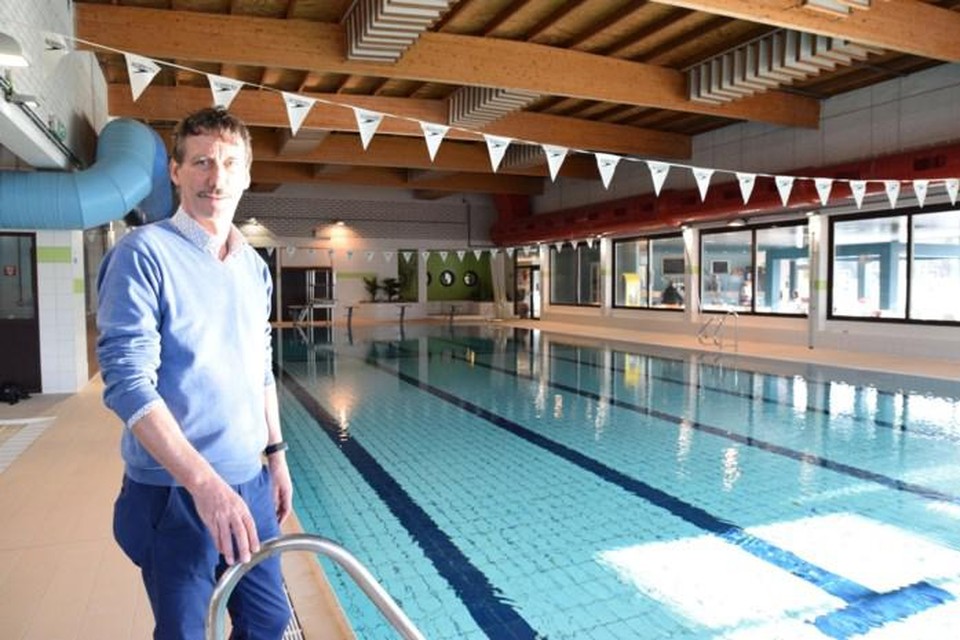 Dirk Van Daele van Team Sport  in zwembad Den Boer dat dinsdag weer opent 