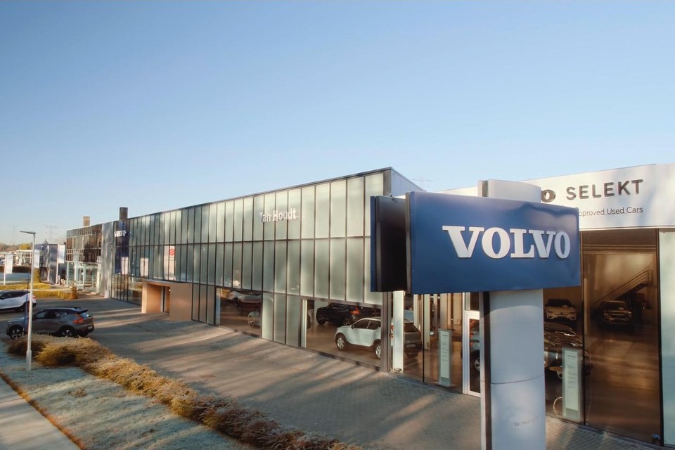 In Herentals vernieuwde Groep Van Houdt de toonzaal voor tweedehandsmodellen Volvo Selekt. 