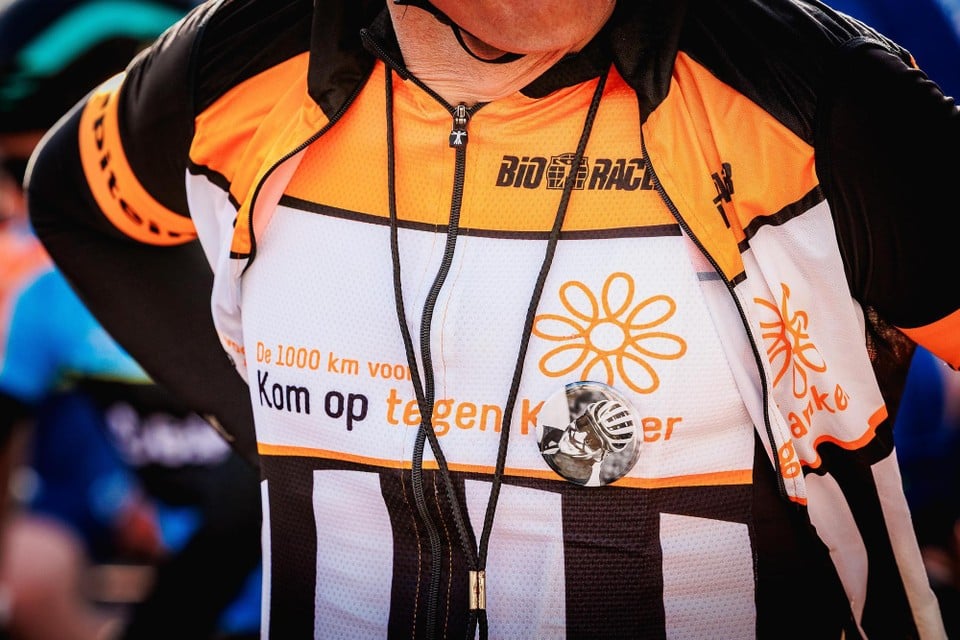 “It is a difficult and bizarre morning”: 1000 km for Kom op tegen Kanker day after death Ludo Dierckxsens has started again (Mechelen)