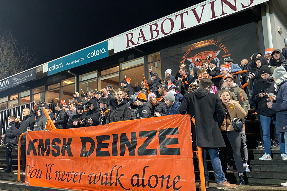 De typische ambiance van KMSK Deinze was zeker aanwezig. De fans zagen hun team strijden. 