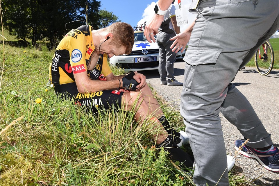 Steven Kruijswijk zag zijn Tour-droom in rook opgaan na een zware valpartij in de Dauphiné. 