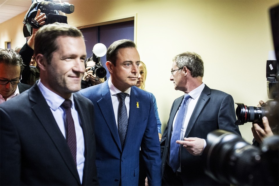 Vinden Paul Magnette (PS) en Bart De Wever (N-VA) dan toch gemeenschappelijke grond voor een noodregering? 