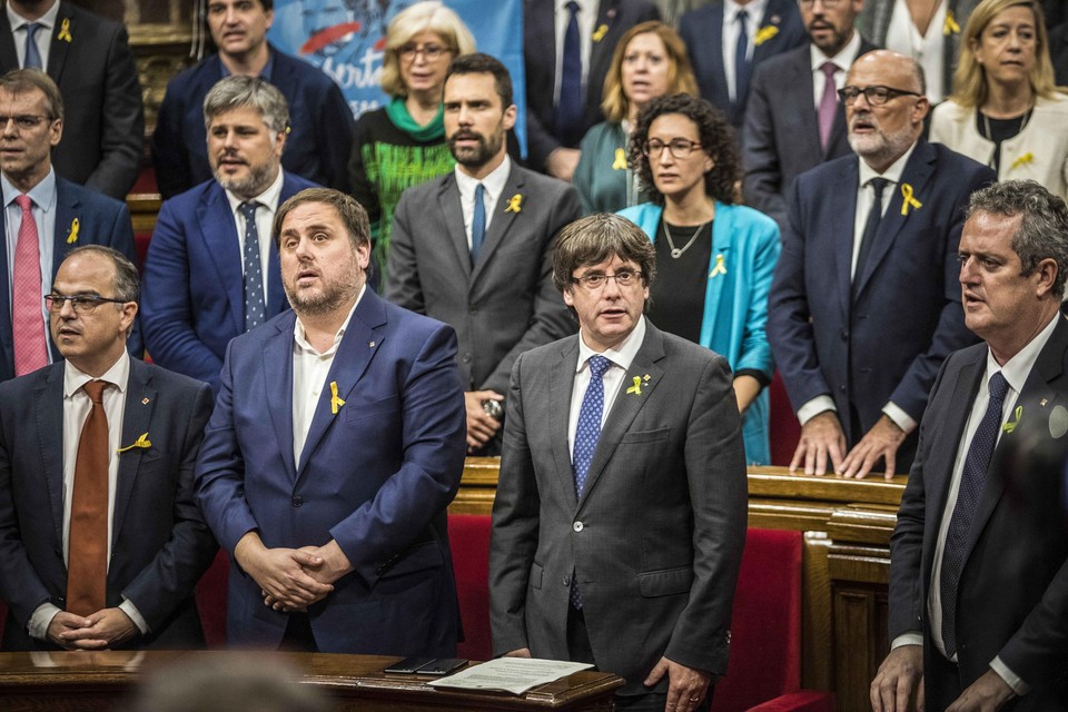 Puigdemont drie jaar geleden, toen het Catalaanse parlement de onafhankelijkheid uitriep.  