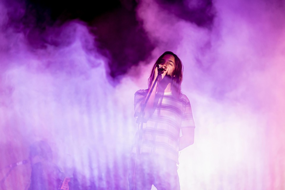 Het concert van Tame Impala op Pukkelpop ging in 2019 ietwat de mist in. Niet door de band - die goed speelde - maar door de aanhoudende regen.  