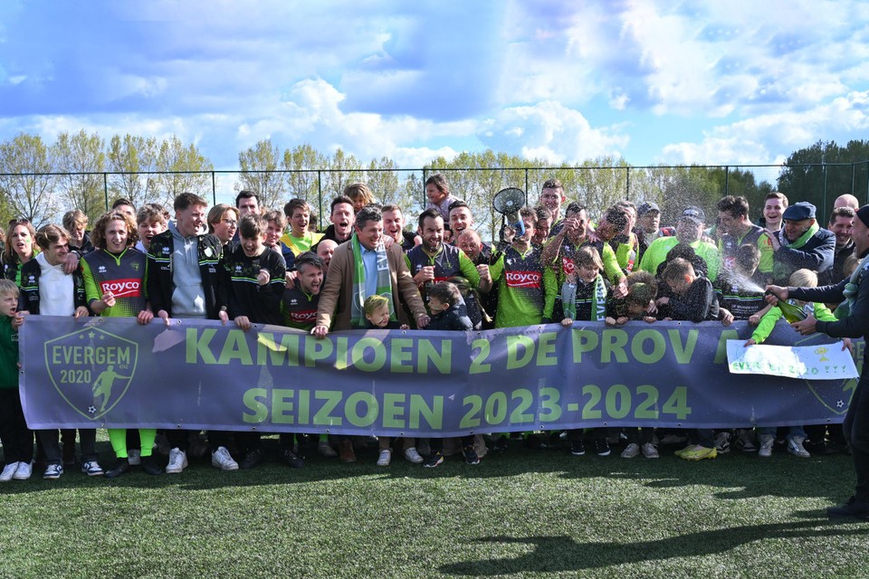 Evergem 2020 speelt volgend seizoen in de hoogste provinciale reeks en dat moet gevierd worden.
