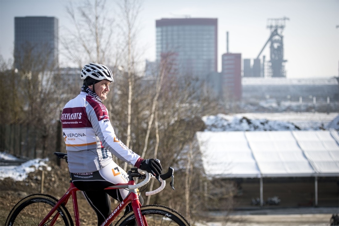 EXCLUSIEF. Bart Wellens verkent besneeuwd WK-parcours: “Als het dooit, toch  iets meer voor Van Aert” | Het Nieuwsblad Mobile