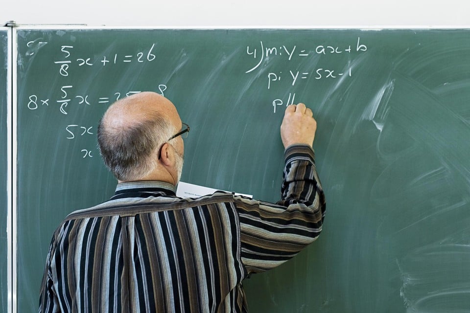 Education trade unions oppose Debt Loon Indexation and Requirements Consultation: “Holling of a remuneration package”