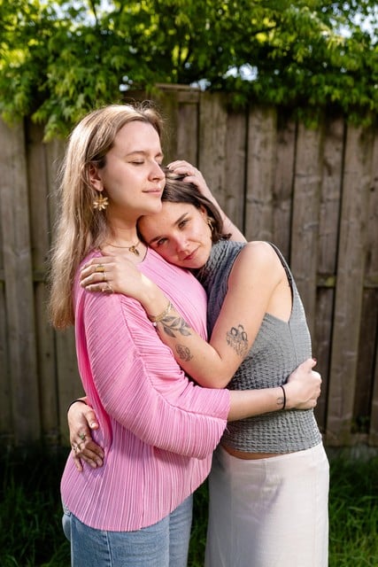 Ine and Marie overcome anorexia together and now expect their first child: « Everyone thought it was a terrible idea, falling in love with someone with the same disease » (Ranst)