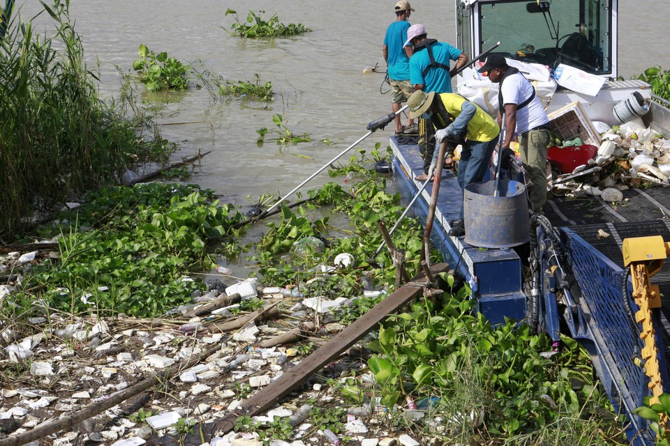 Ook in Cambodja wordt aan World Cleanup Day gedaan 