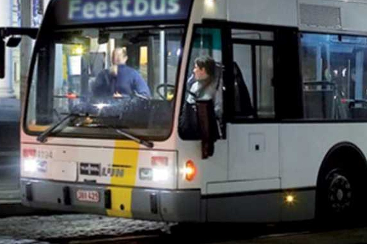 Roestig Nathaniel Ward Af en toe Feestbussen De Lijn rijden, maar mogelijk problemen in Antwerpen en Gent  (Gent) | Het Nieuwsblad Mobile