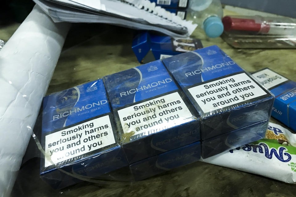 Police seize 28,000 euros and large batch of illegal cigarettes in Kuregemwijk (Brussels)